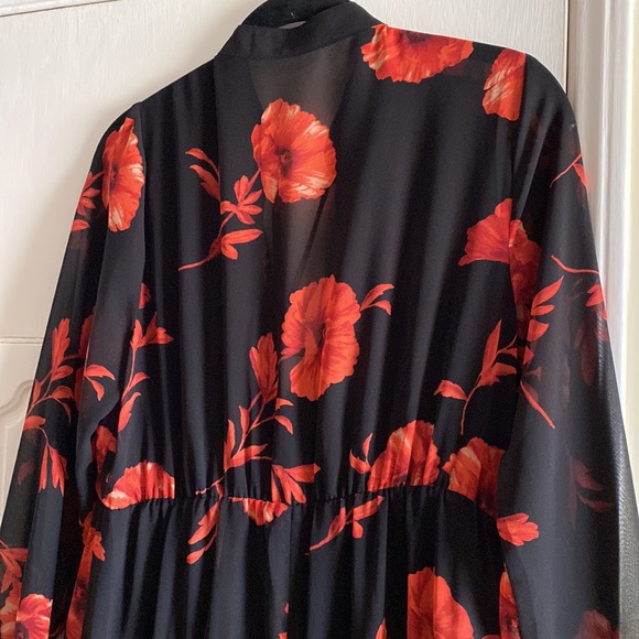 Forever 21 contemporary floral, tiered, ruffle dress - Picture 11 of 12